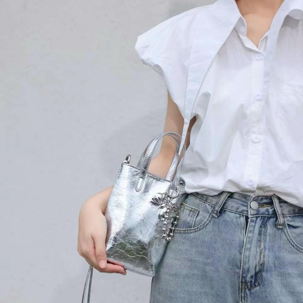 baidi leather women's bag first layer cowhide small bag high-grade mobile phone bag handbags oil wax leather shoulder messenger bag Specification drawing
