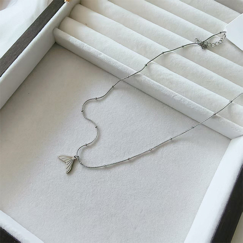 titanium steel freshwater pearl pearl pendant necklace korean style ins simple clavicle chain non-fading fashion all-matching necklace Application Scenario
