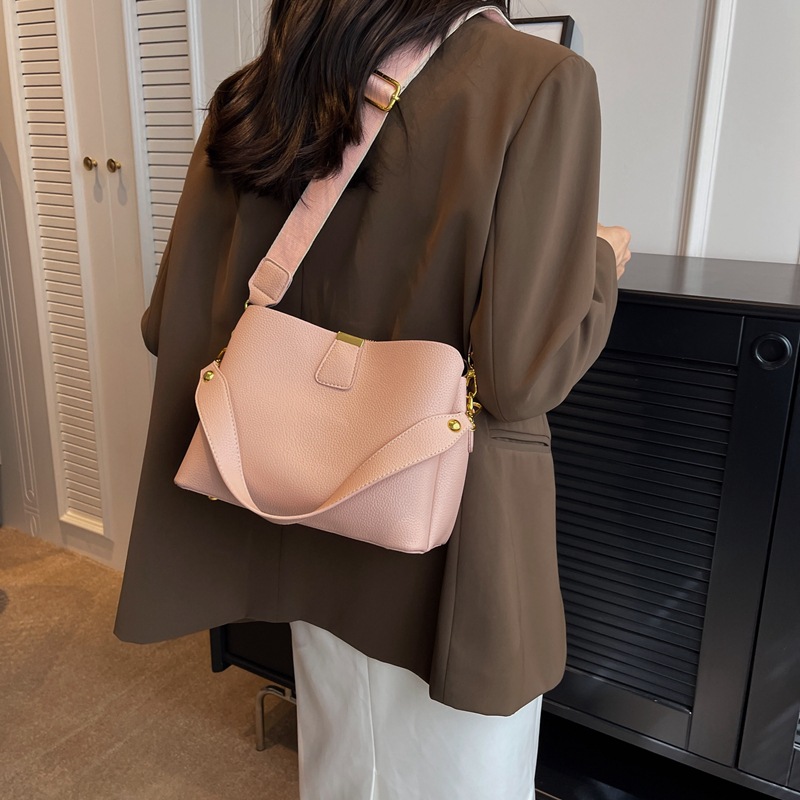 foreign trade fashion portable bucket bag large-capacity crossbody bag women's high-grade light luxury women's bag wholesale Specification drawing
