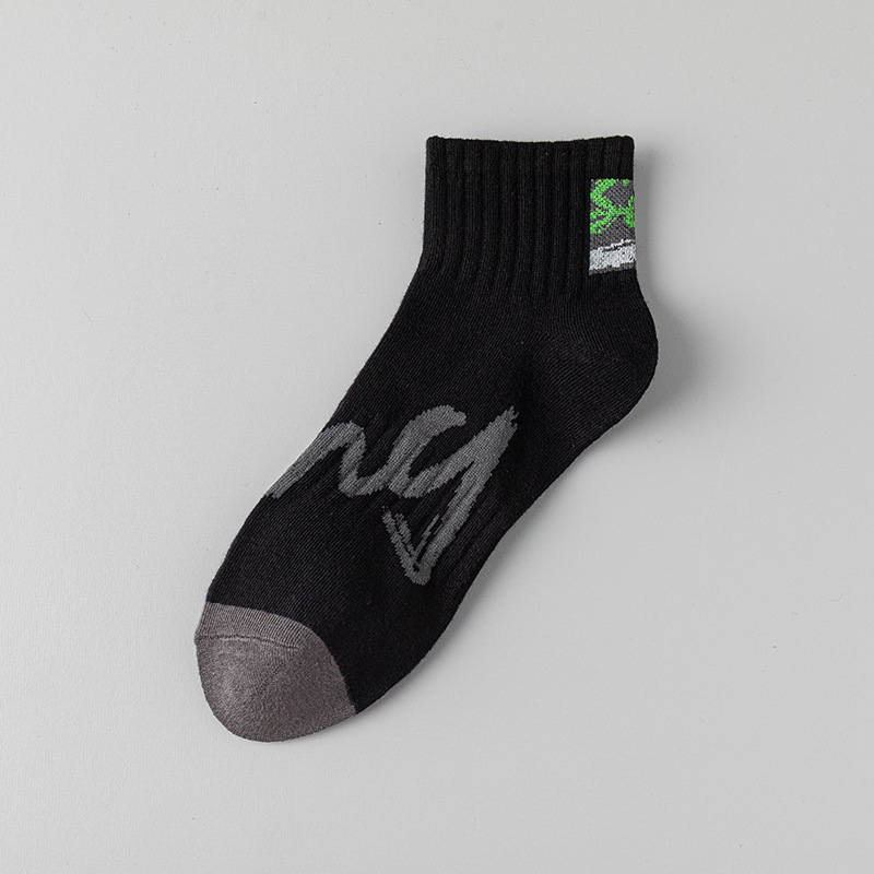 boys socks pure cotton stink prevent sweat absorbing autumn and winter socks winter junior high school students basketball trendy socks men Specification drawing