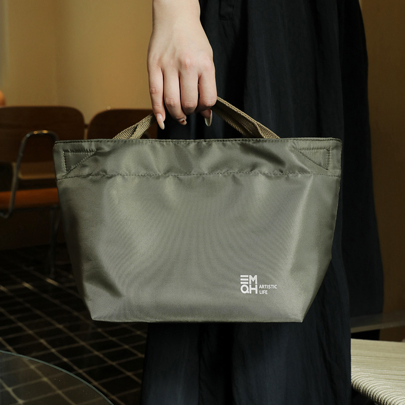 2025 new insulated lunch bag hand carrying large capacity good-looking office worker portable tote student lunch box bag details Picture