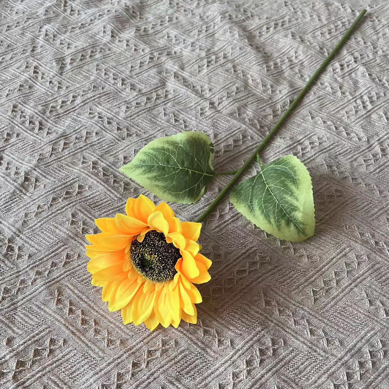 sunflower artificial flower project wedding flower silk flower sunflower hotel ornamental flower home decoration foreign trade wholesale Application Scenario