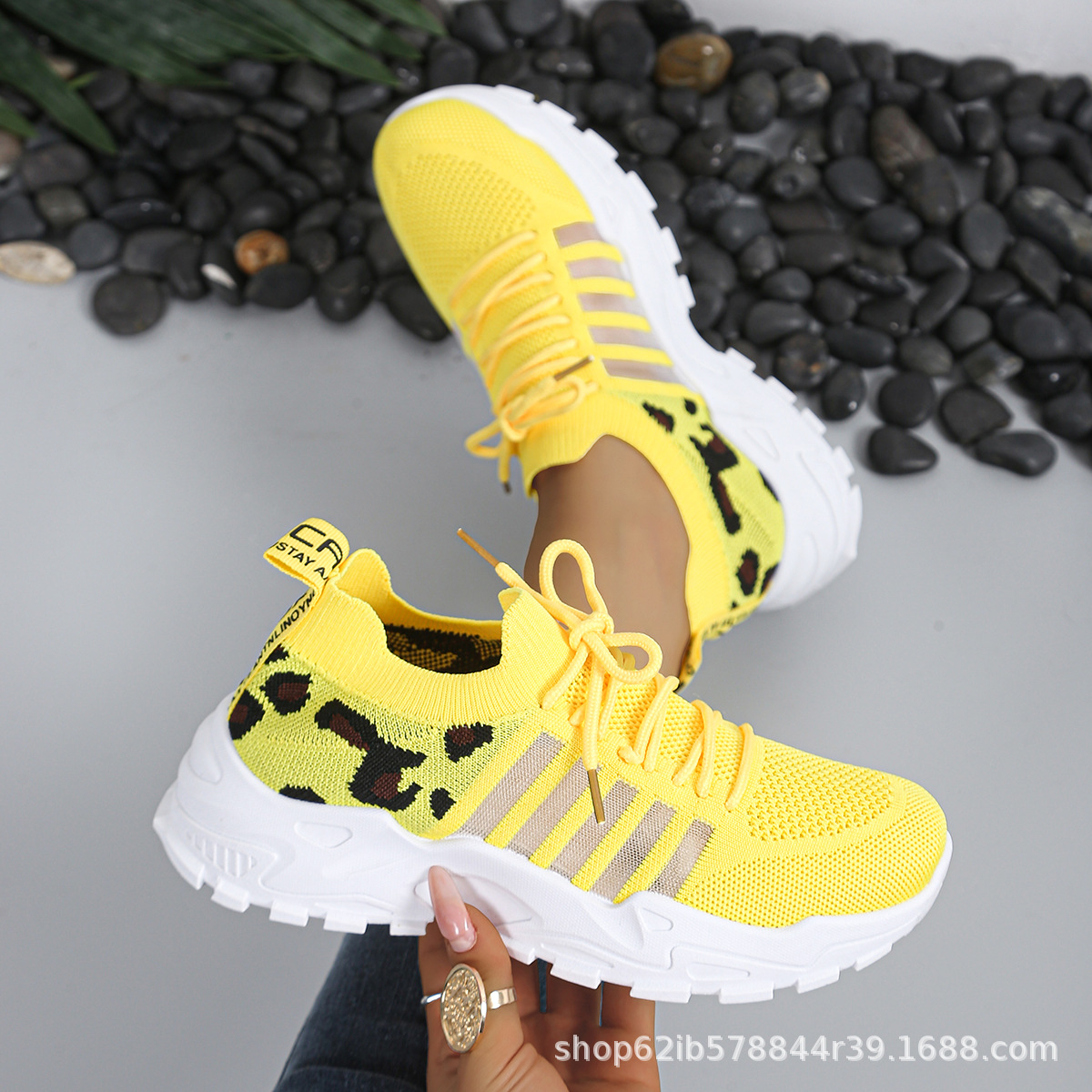 women's sneakers women's summer new student running shoes flat light casual shoes trendy fashion details Picture