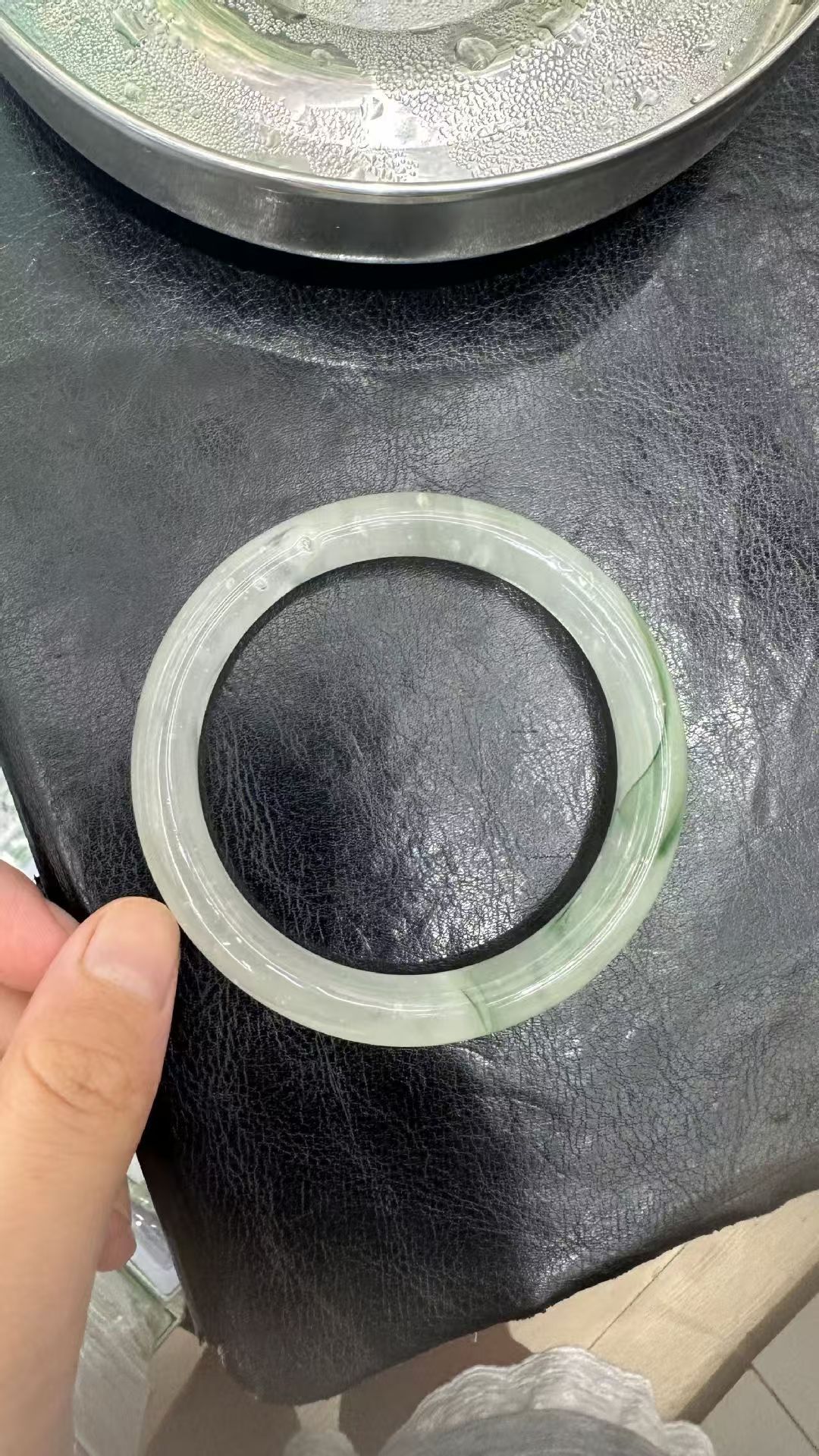 cold feeling ice transparent white moonlight new chinese natural glass glass bracelet women's national style high-grade round jade jade bracelet Specification drawing