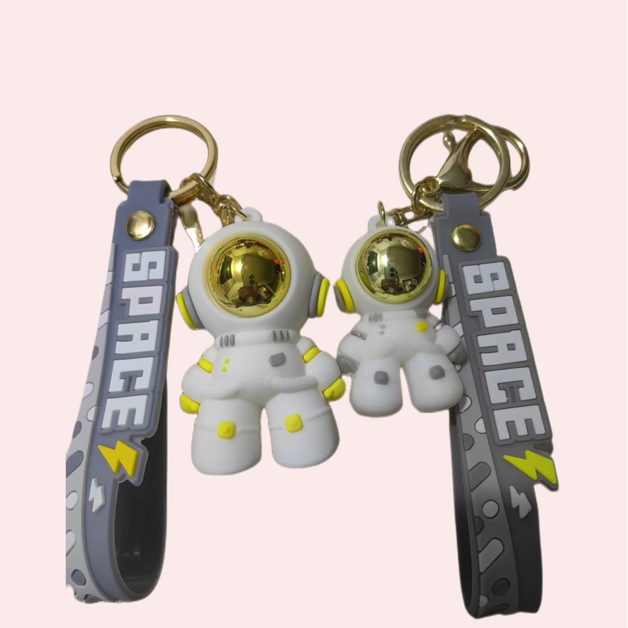 astronaut keychain spaceman cartoon doll men and women couple bags automobile hanging ornament prize claw doll wholesale Item Picture