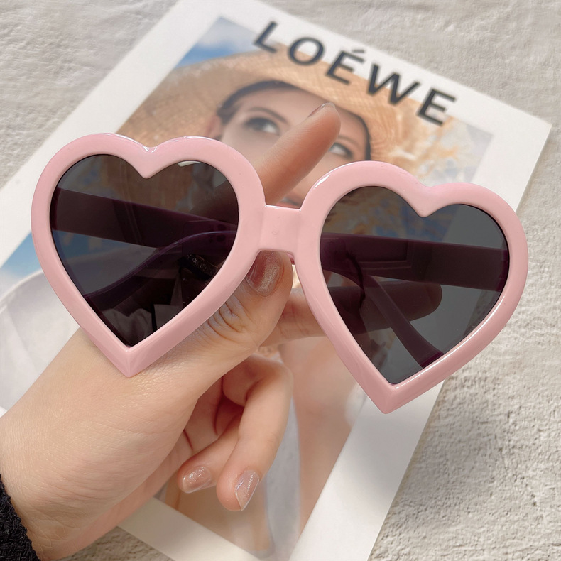 heart-shaped sunglasses funny birthday party glasses uv protection fashion personality and creativity wedding photo sunglasses for women Specification drawing