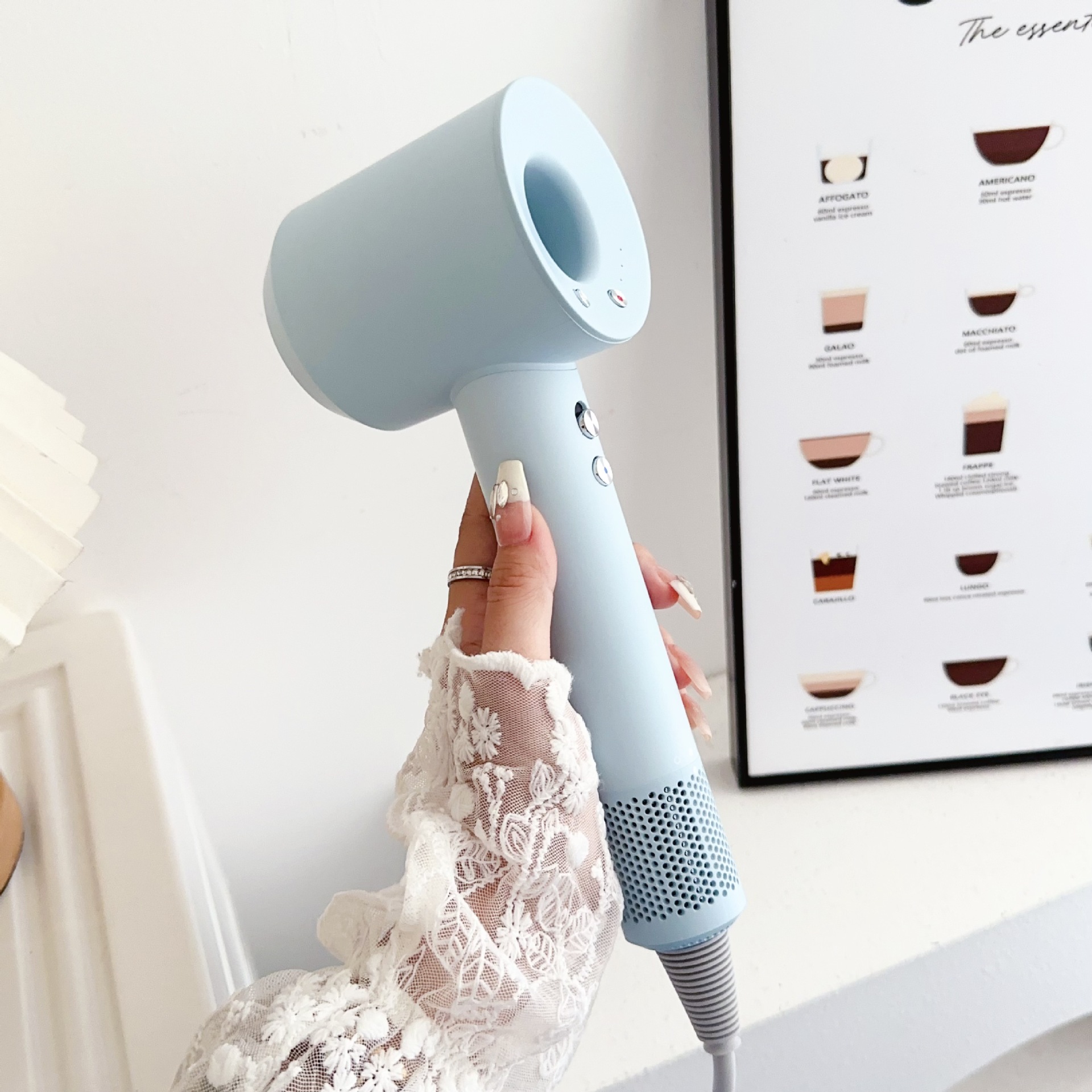 cross-border hot high-speed non-leaf hair dryer huaqiang north one sen same hair dryer anion does not hurt hair dryer Application Scenario