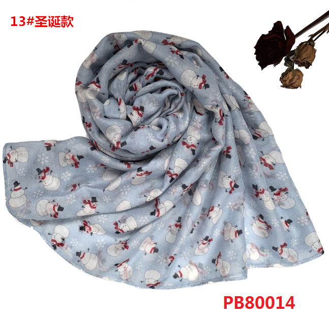 european and american christmas red and green snowman printing bali yarn scarf mid-length sunscreen beach towel wholesale pattern scarf Application Scenario