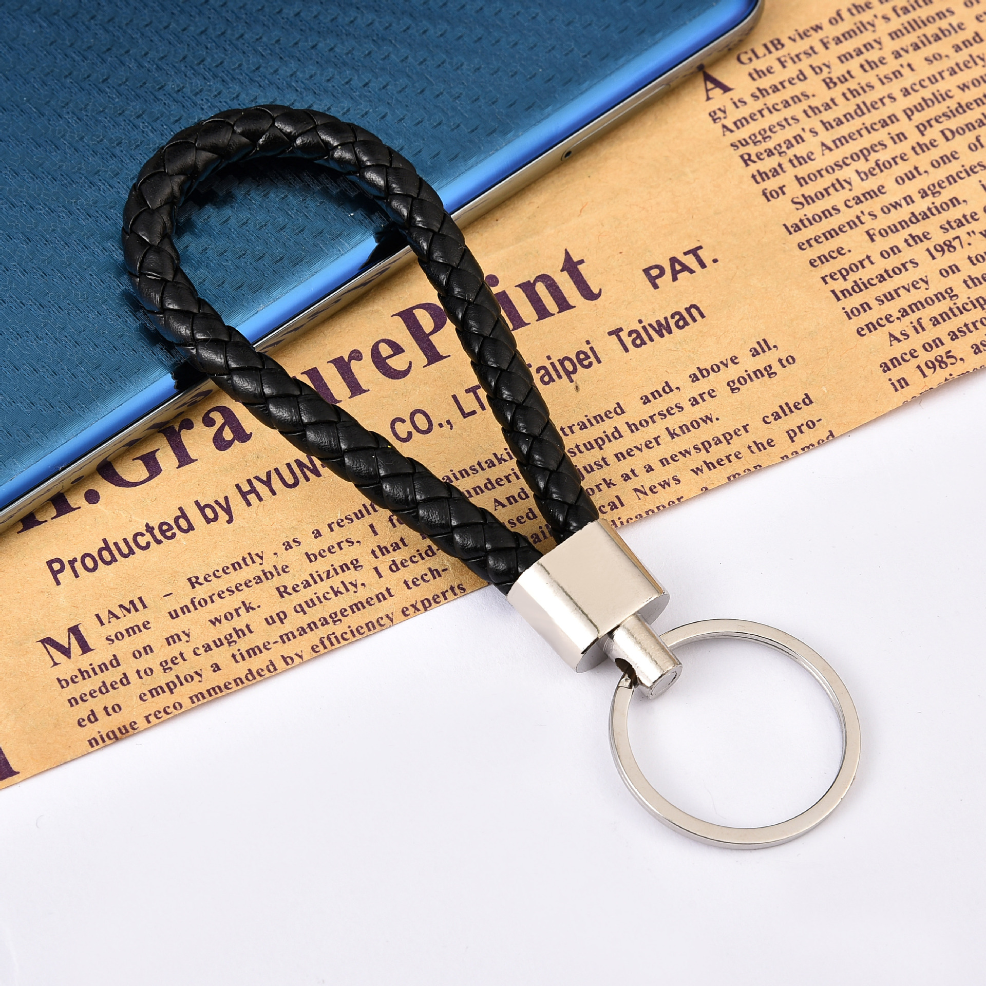 leather rope key chain woven metal key chain accessories hanging decorations car trinkets handbag pendant small gifts wholesale Item Picture