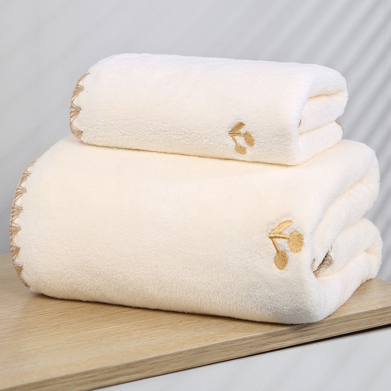 child and mother covers bear embroidery pattern beach towel high density coral fleece towels two-piece set cross-border wholesale Item Picture