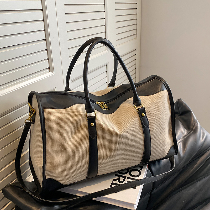 foreign trade short-distance travel bag large capacity trendy shoulder bag 2025 new outdoor commuting fashion portable messenger bag details Picture