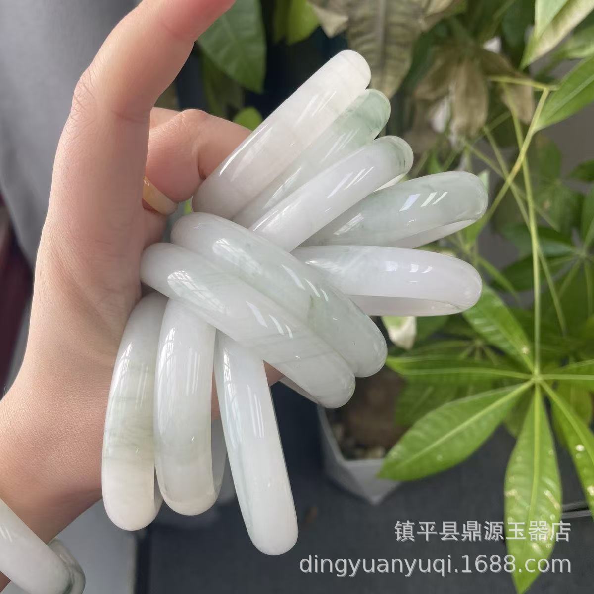 jinsi jade high ice round bar bracelet tianshan cui floating flowers flat bar xinjiang jade snow area ice cui ladies' bracelet wholesale Item Picture