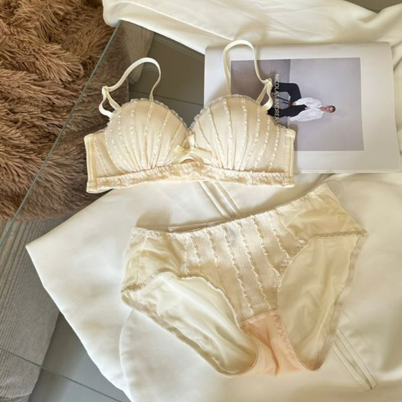 sweet lace half cup shell-shaped top thin bottom thick cup-shaped super push up prevent accessory breast stable support comfortable skin-friendly bra Application Scenario