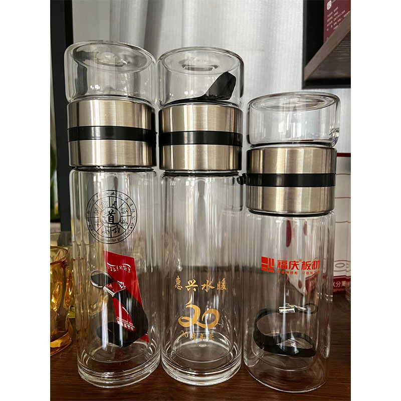 borosilicate double-layer separation tea brewing cup good-looking transparent tea and water separation heat insulation gift glass cup Application Scenario