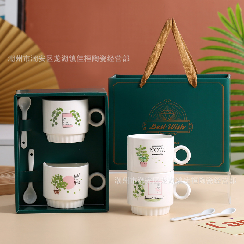 creative mug advertising gift couple's cups cartoon coffee cup opening gift ceramic cup printed logo Specification drawing