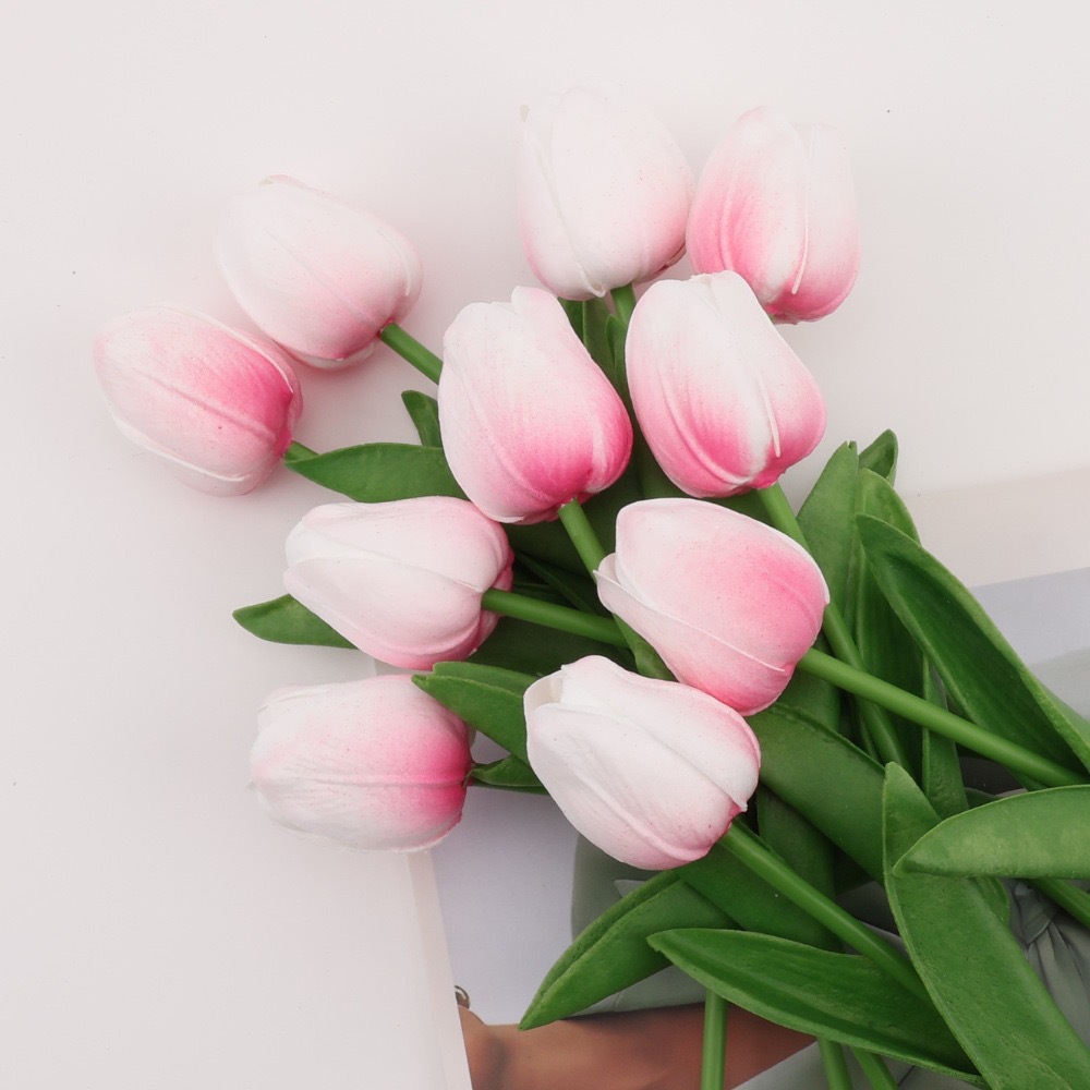 pu mini tulip wholesale home decoration artificial flowers simulation plant hand holding fake flower for wedding landscaping props Application Scenario