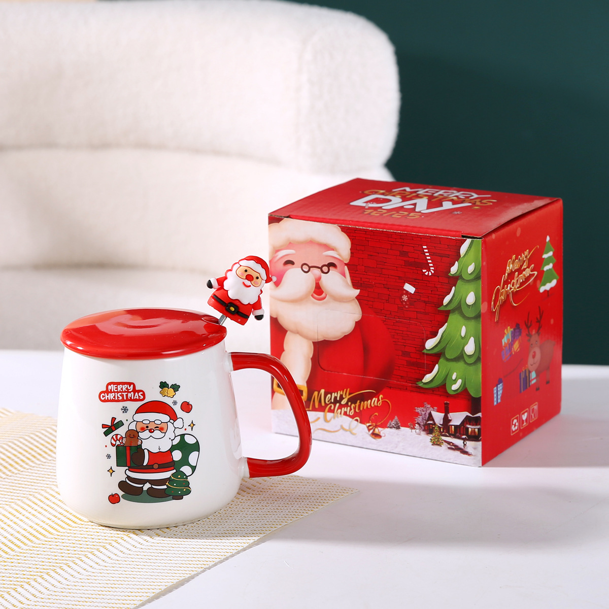 christmas mug santa claus ceramic cup household water cup coffee cup creative cartoon christmas gift present Application Scenario