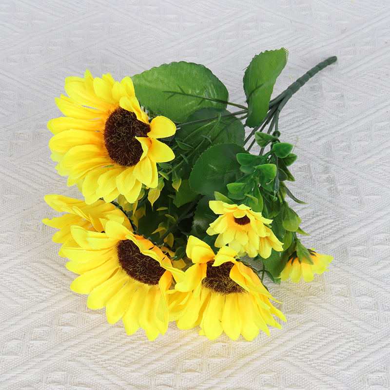 13-head sunflower artificial flower small handle bundle sunflower home hotel restaurant decoration decoration fake flower silk flower wholesale full figure
