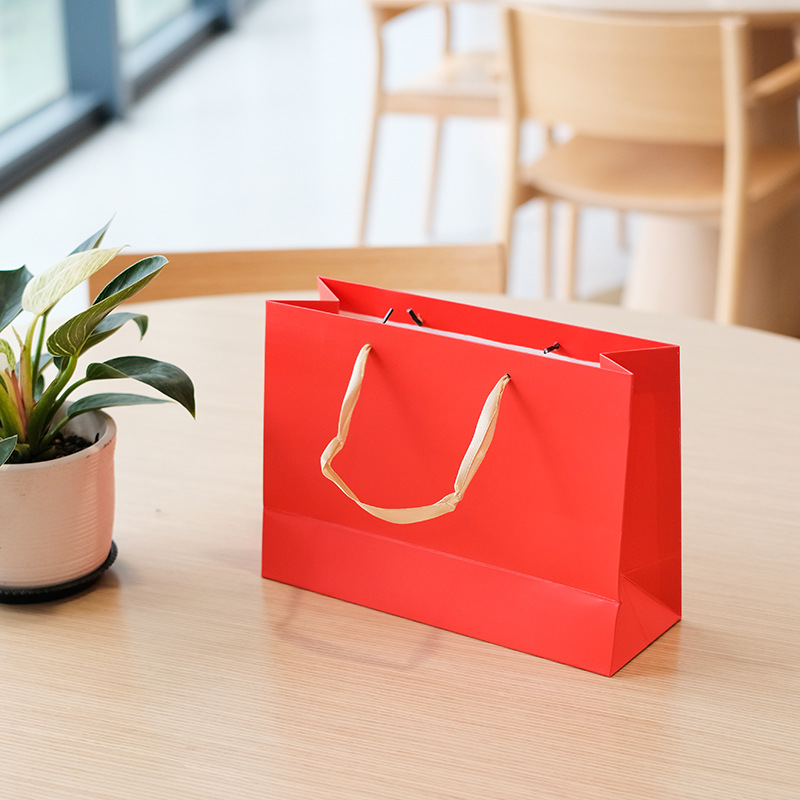red paper bag paper handbag festival red gift bag shopping bag clothing white cardboard paper bag printing logo Item Picture
