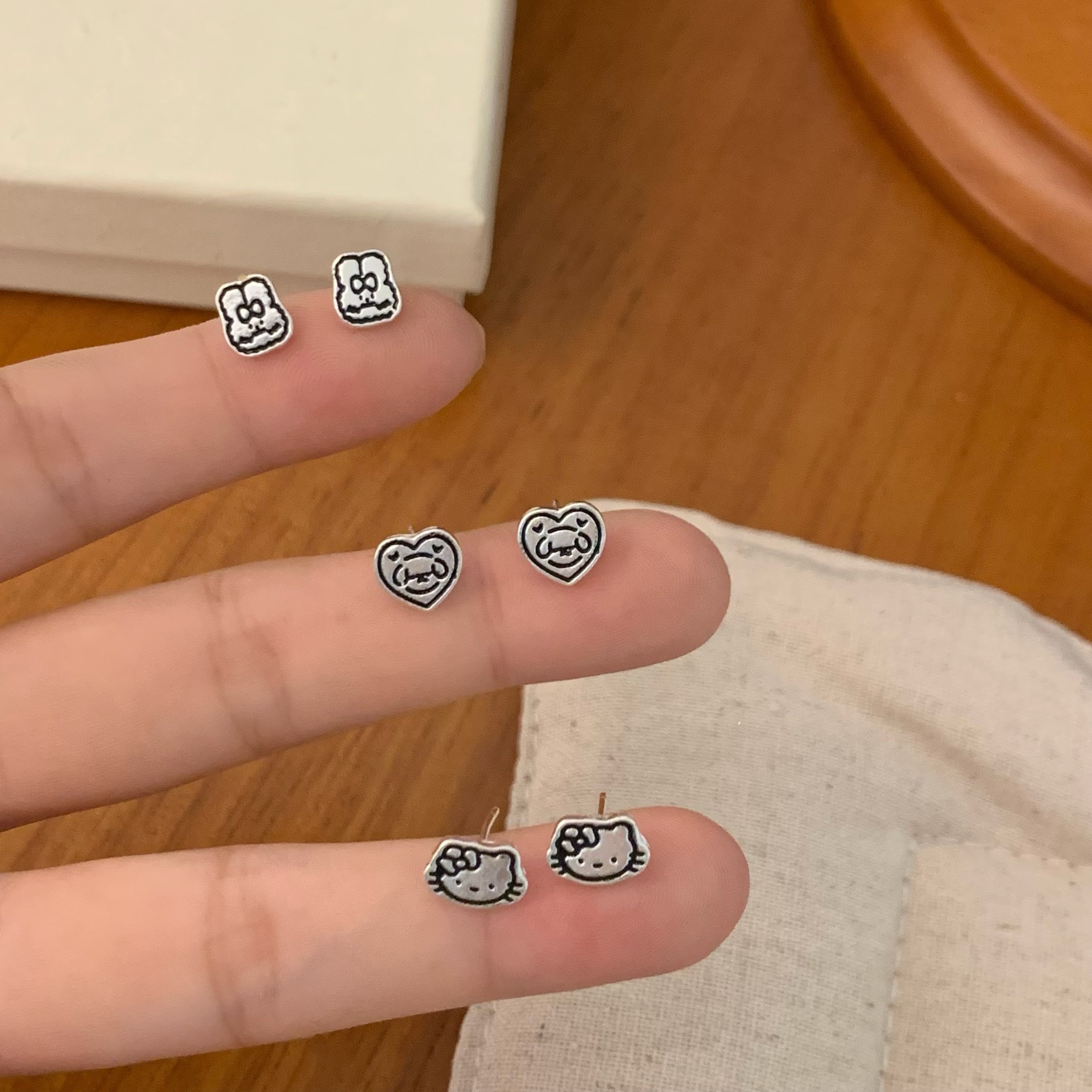 popular cute cartoon  puppy stud earrings geometric one week set star moon design sense small and versatile female earrings full figure