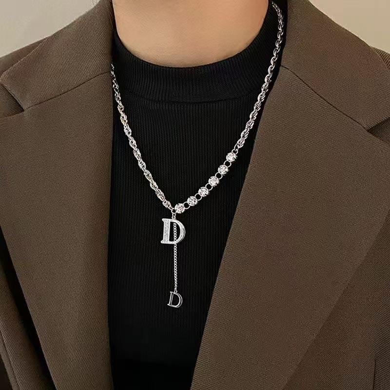 autumn/winter sweater chain triangle geometric drawable necklace light luxury ins fashion all-match simple graceful inner necklace full figure