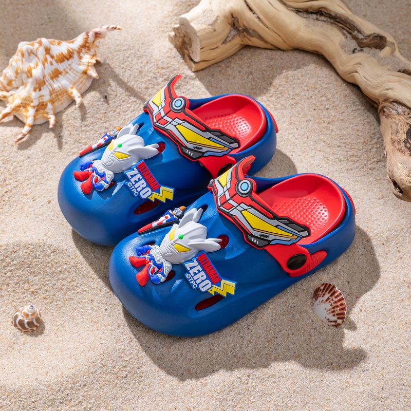 ultraman hole shoes boys outdoor closed toe cartoon beach shoes slippers sandals Item Picture