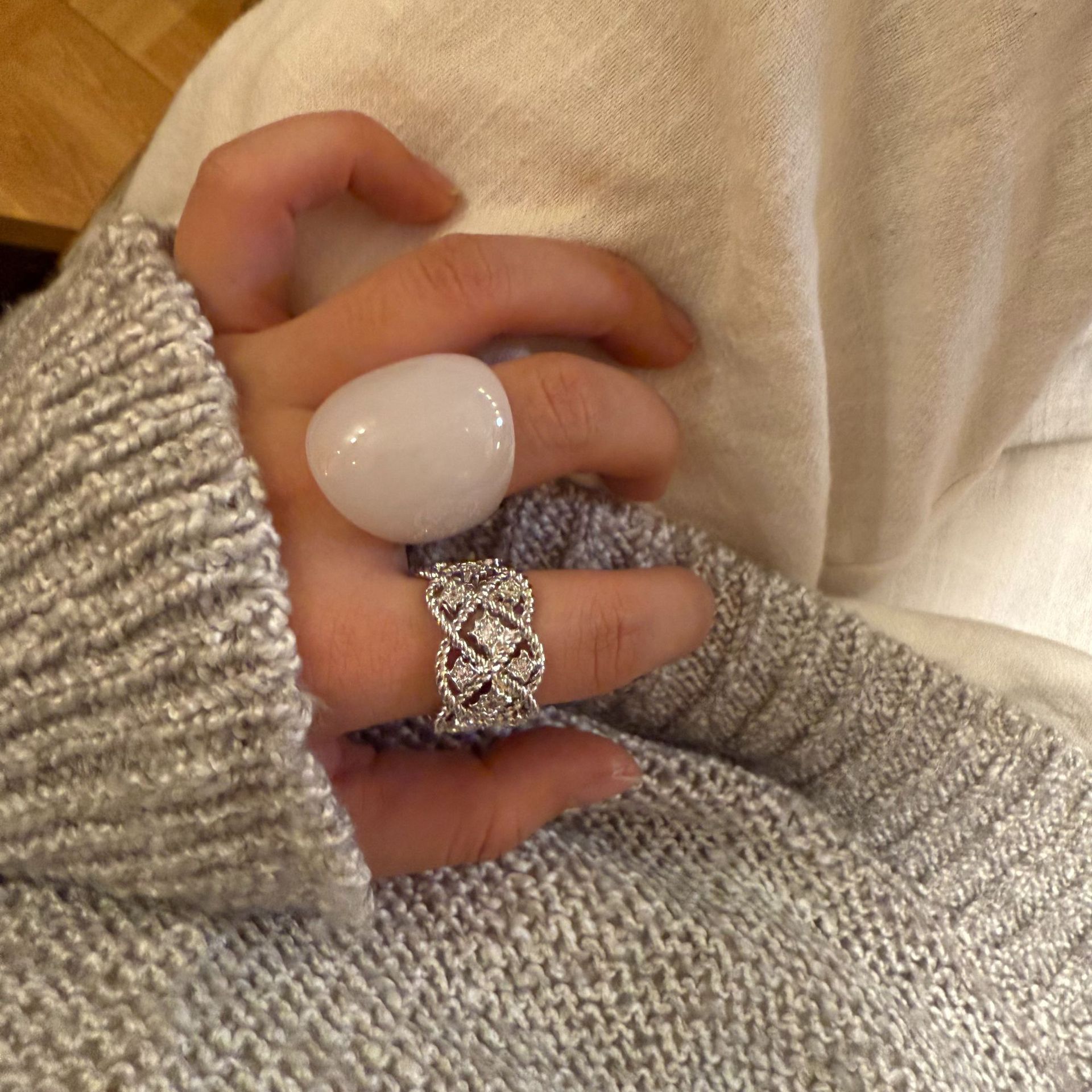 korean lace direct light luxury niche design sweet cool temperament zircon ins ring resin middle ancient ring female details Picture