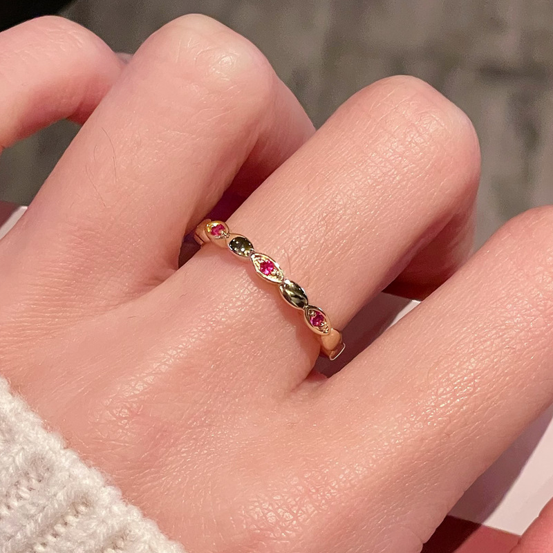 new high-grade simple fashion all-match mid-ancient ornament women's special-interest design colored gems color open-end zircon ring details Picture