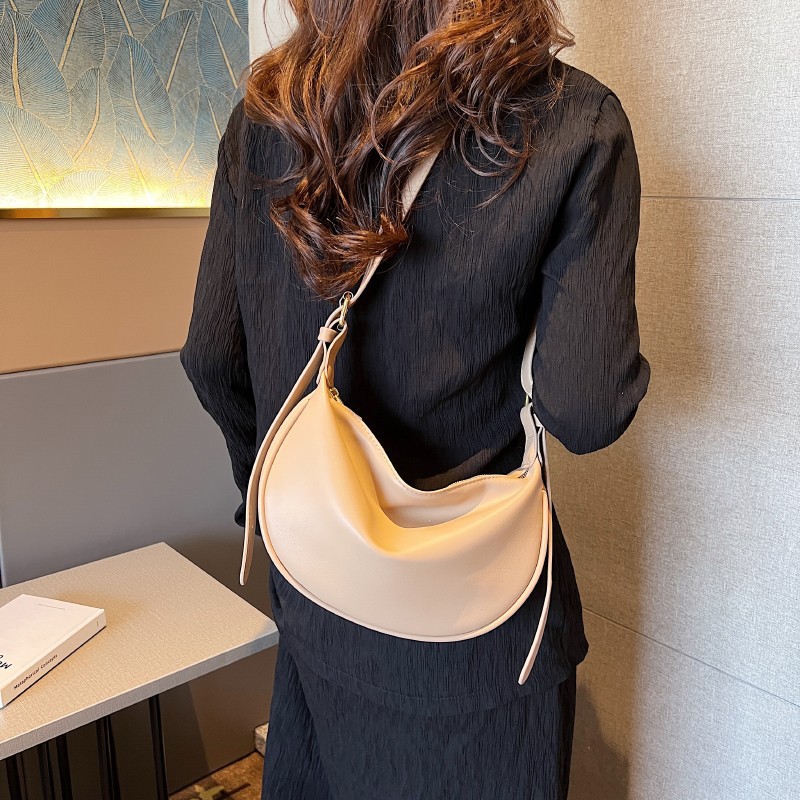 solid color single-shoulder bag bag female 2023 new internet celebrity minimalist shoulder underarm bag soft pu messenger bag wild dumpling bag details Picture
