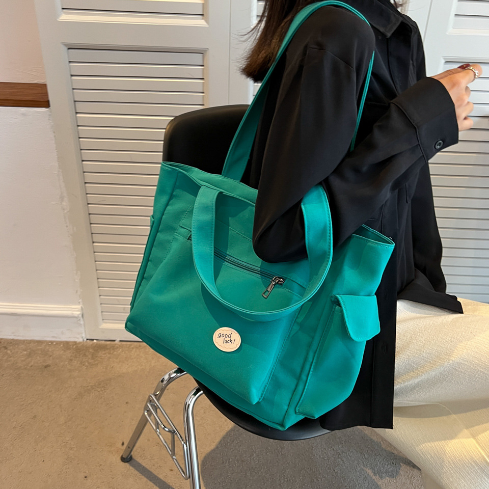 shoulder bag women's large capacity versatile canvas bag student minimalist handbag casual messenger bag tuition bag mummy bag Application Scenario
