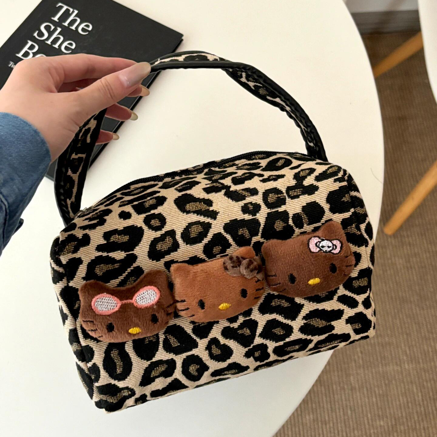 good-looking popular leopard print black leather kt portable cosmetic bag travel wash large capacity storage bag carry-on bag details Picture