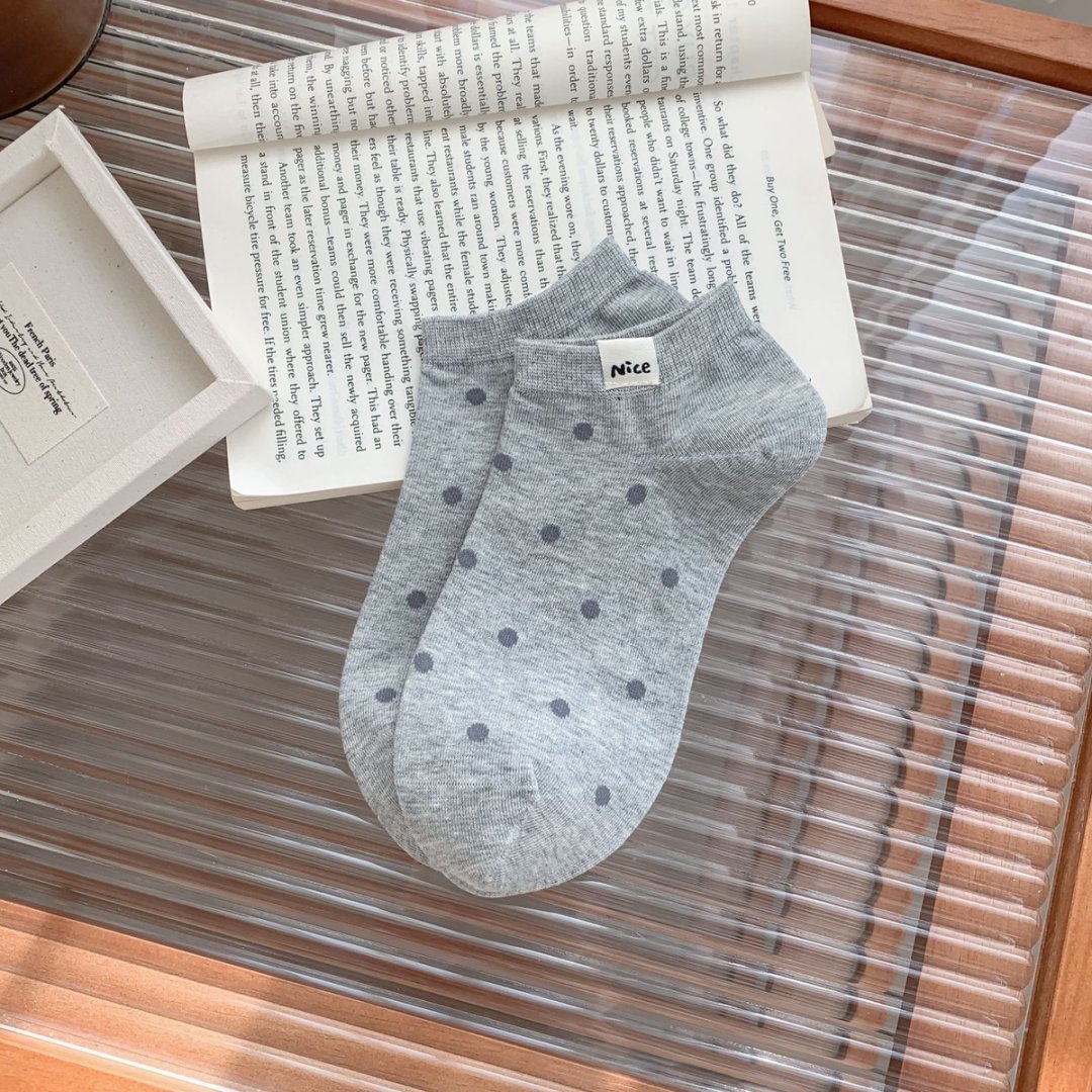 mekki zhuji socks women's cotton sweat-absorbent breathable polka dot cloth label socks skin-friendly comfortable commute minimalist elastic details Picture
