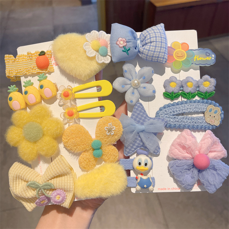 children's barrettes cute plush hairpin 2025 new girls' baby bang clip accessories duckbill clip butterfly headdress details Picture