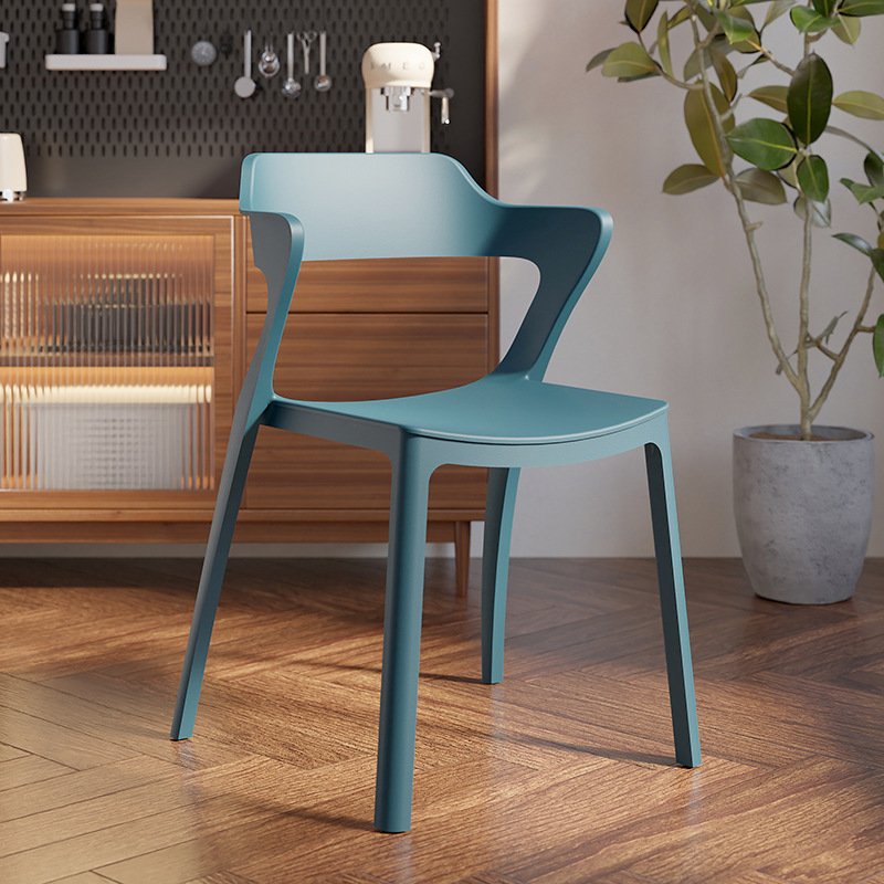 simple advanced chair plastic home dining chair mid-ancient retro leisure chair nordic backrest stool horn dining table and chair Application Scenario