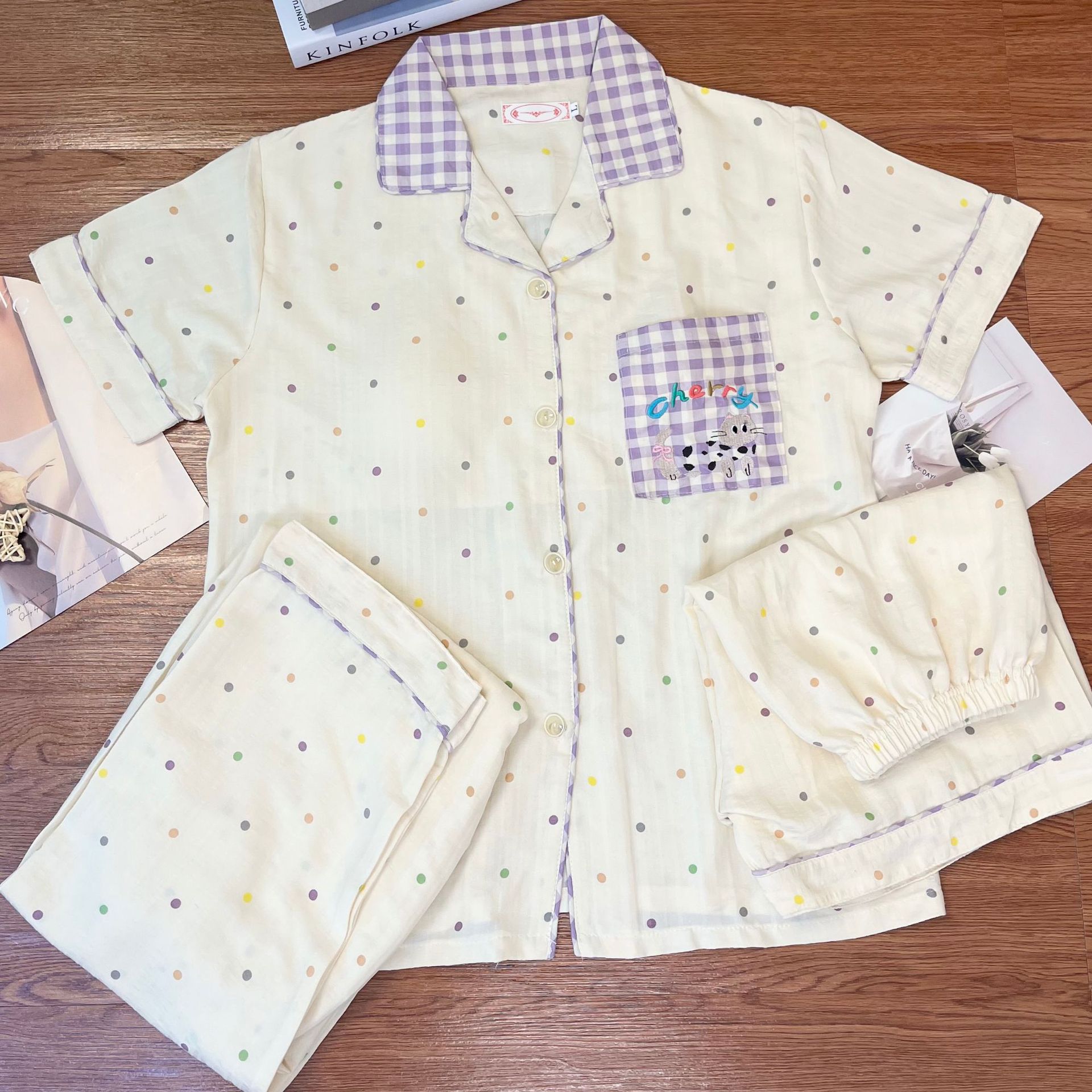 sweet cool leopard pattern three-piece pajamas women's summer new tencel cotton short-sleeved trousers with chest pad home wear suit details Picture