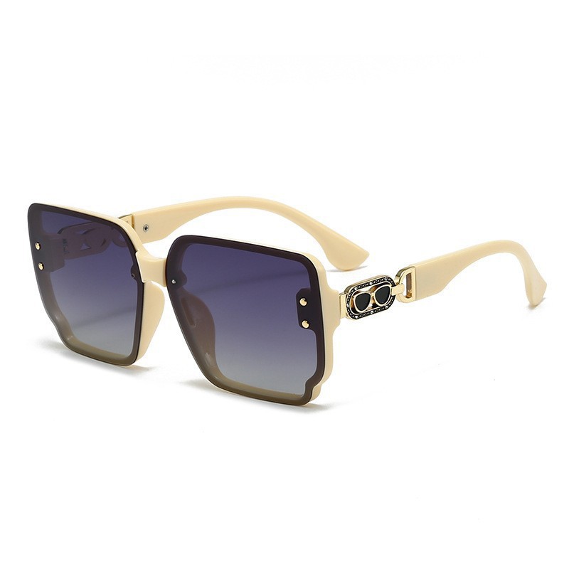 new sunglasses women's high-grade internet hot europe and america cross border sunglasses square large frame women's glasses high-grade Application Scenario