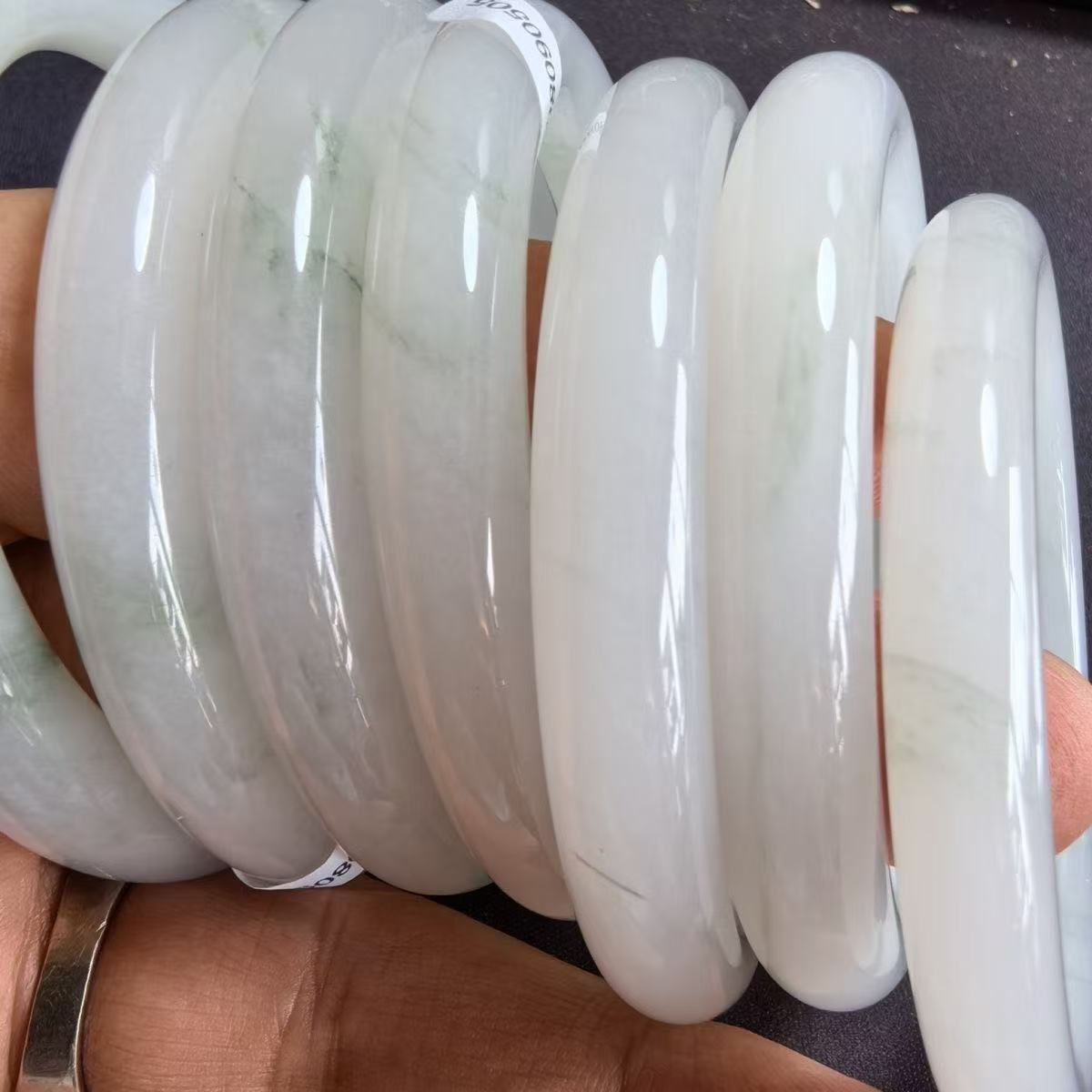 jinsi jade high ice round bar bracelet tianshan cui floating flowers flat bar xinjiang jade snow area ice cui ladies' bracelet wholesale Application Scenario