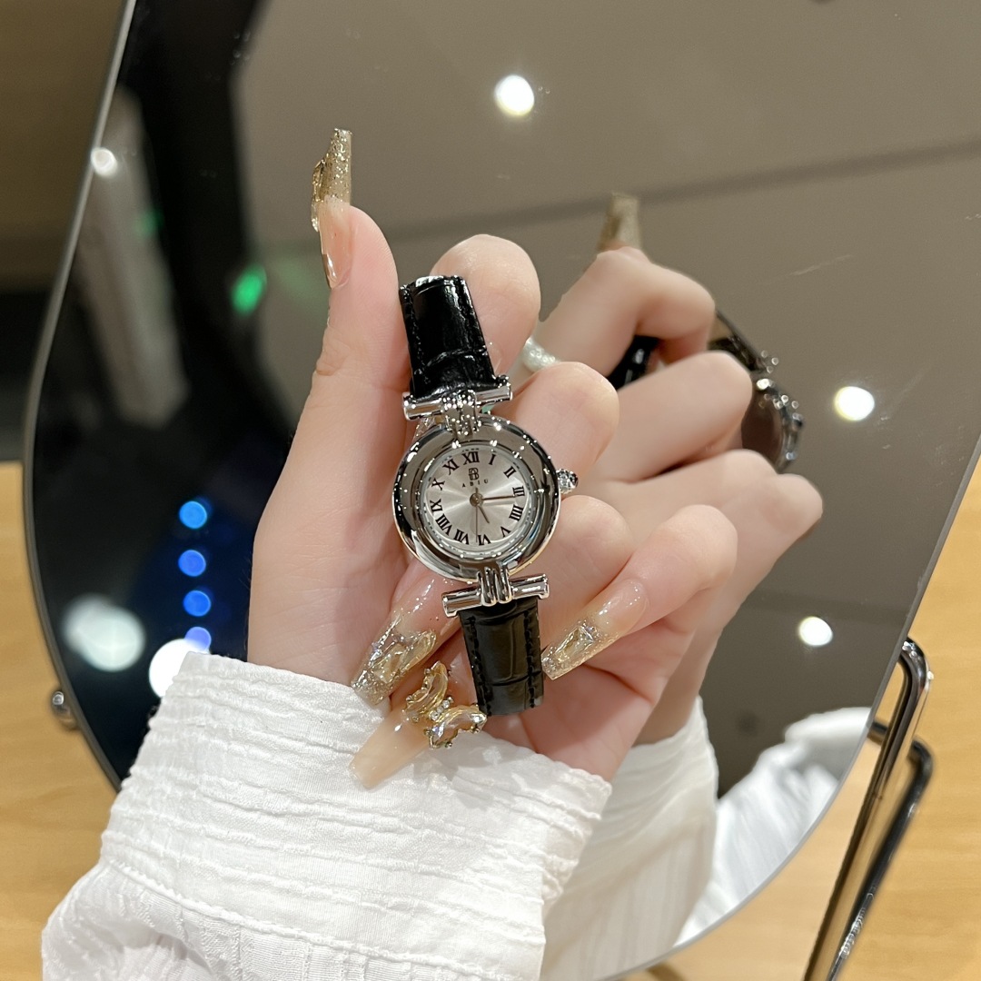 niche retro women's watch simple casual belt exquisite waterproof student watch french style middle ancient small dial watch women full figure