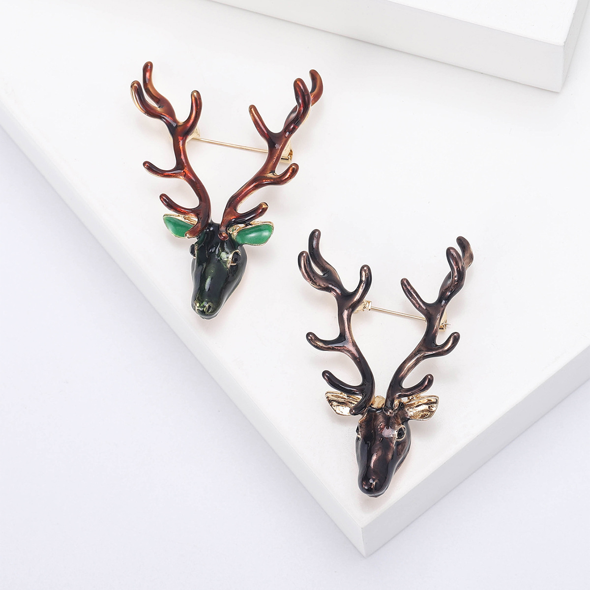 时尚欧美新款动物胸针 个性创意滴油麋鹿胸花 百搭服饰别针批发