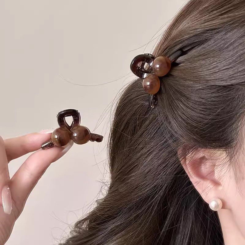 bright amber pearl small jaw clip hair accessories hairpin small high-grade hair clip for broken hair clip bang clip cute hair accessories details Picture