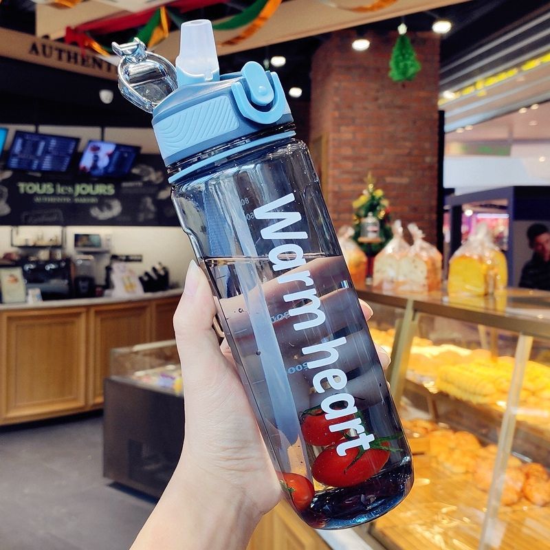 water cup simple large capacity summer good-looking plastic cup with straw sports kettle portable tea brewing handy cup Application Scenario