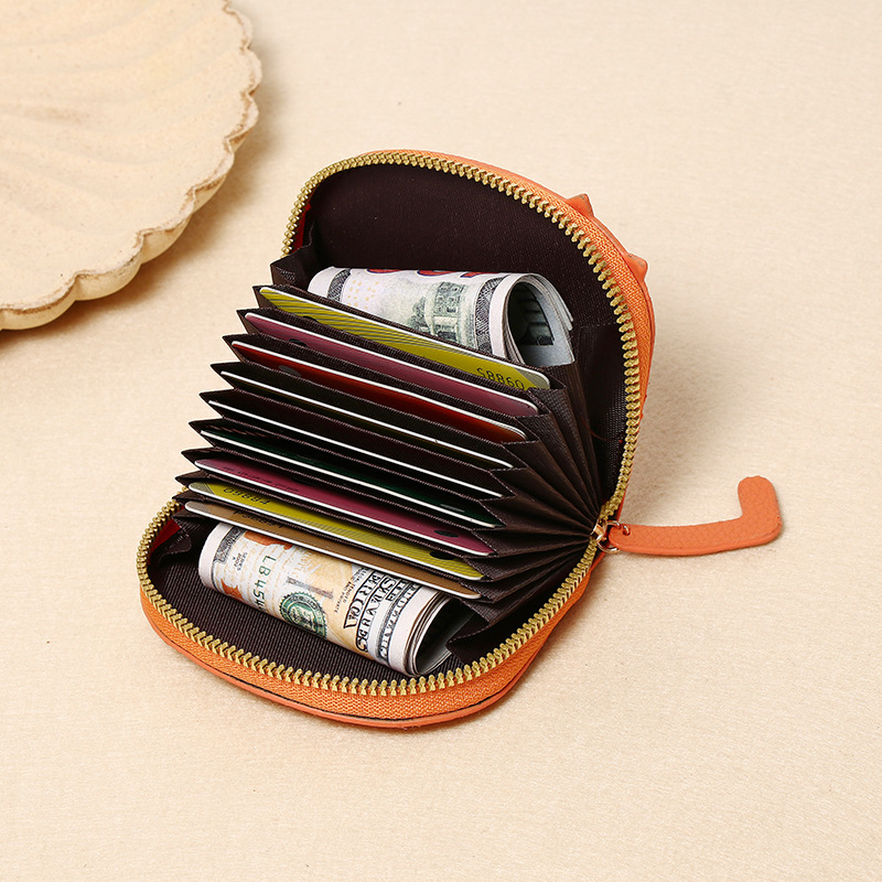 cross-border 2024 new  card holder ladies small online influencer cute multi-card-slot card holder advanced cartoon change purse Application Scenario