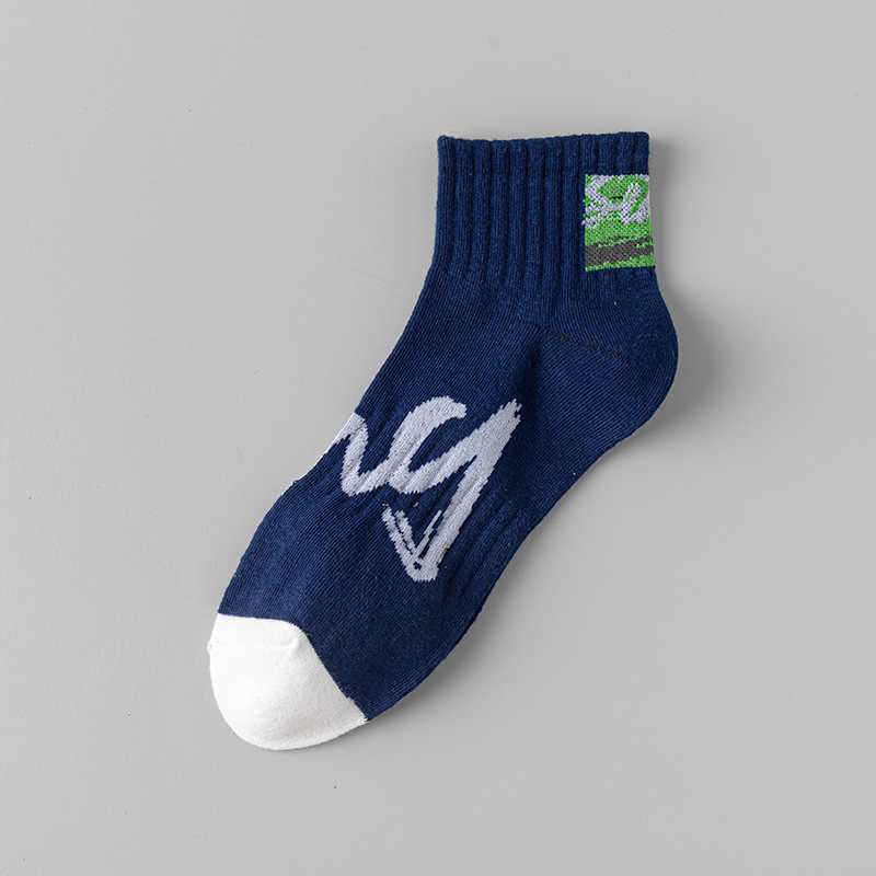 boys socks pure cotton stink prevent sweat absorbing autumn and winter socks winter junior high school students basketball trendy socks men details Picture