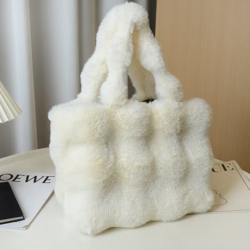 cross-border plush bag crossbody bag ladies new korean handbag bubble bag Application Scenario
