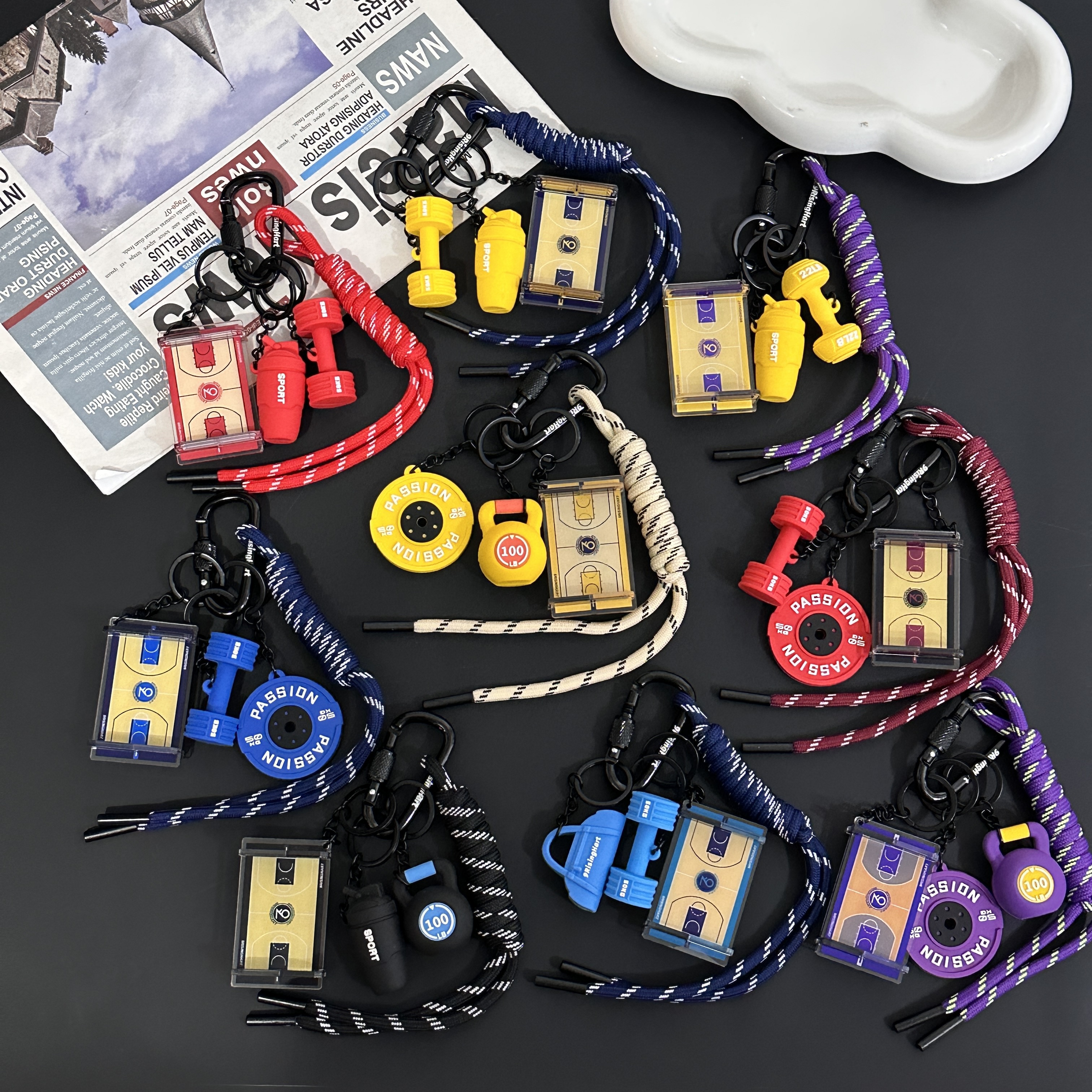 新款小众组合钥匙扣挂件运动风成品包包挂饰品潮流女背包文创小礼物