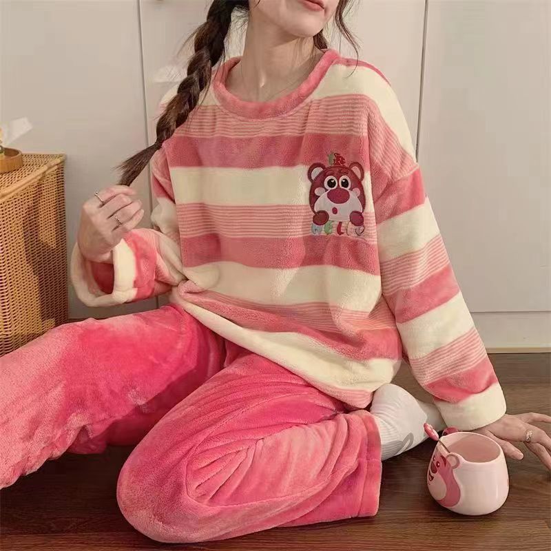 cartoon sweet head tilt bear same pajamas women's autumn and winter coral fleece thick loose large size foreign trade cross-border suit Specification drawing