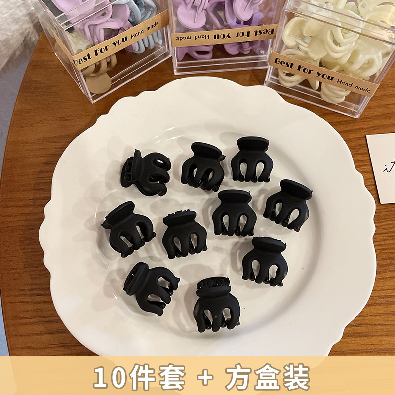 mini black small jaw clip female small size hair claws princess hairstyle cropped hair clip plastic hair clip simple hairware details Picture