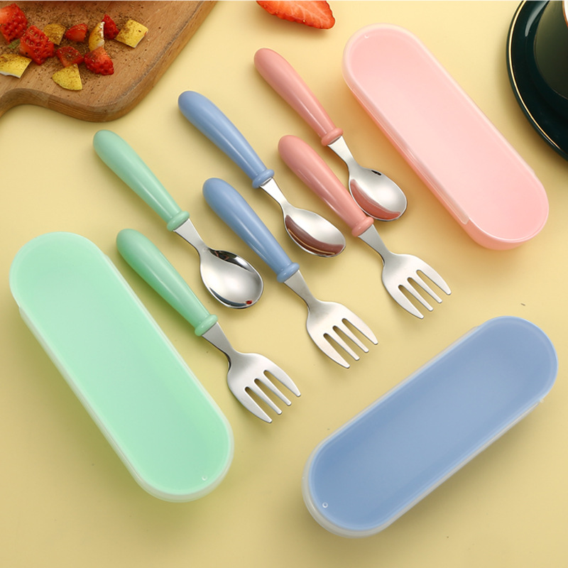 nordic cartoon 304 stainless steel child's spoon and fork box three-piece suit baby tableware maternal and child gift round handle spoon fork Application Scenario