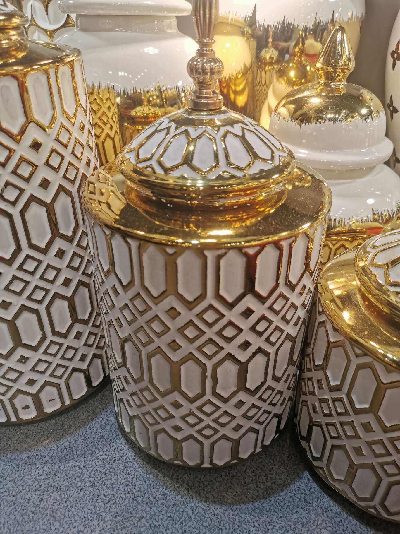 精美陶瓷工艺品摆件大号花盆套装装饰瓷器礼品收藏品陶瓷摆件装饰瓷器产品图