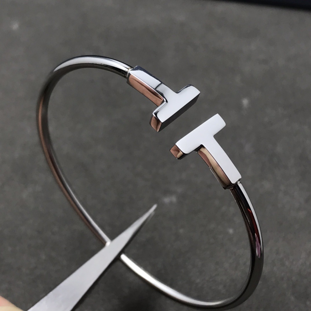 high luxury ornament women's full diamond fritillary open light luxury fashion all-match double t bracelet factory jade wholesale cross-border details Picture